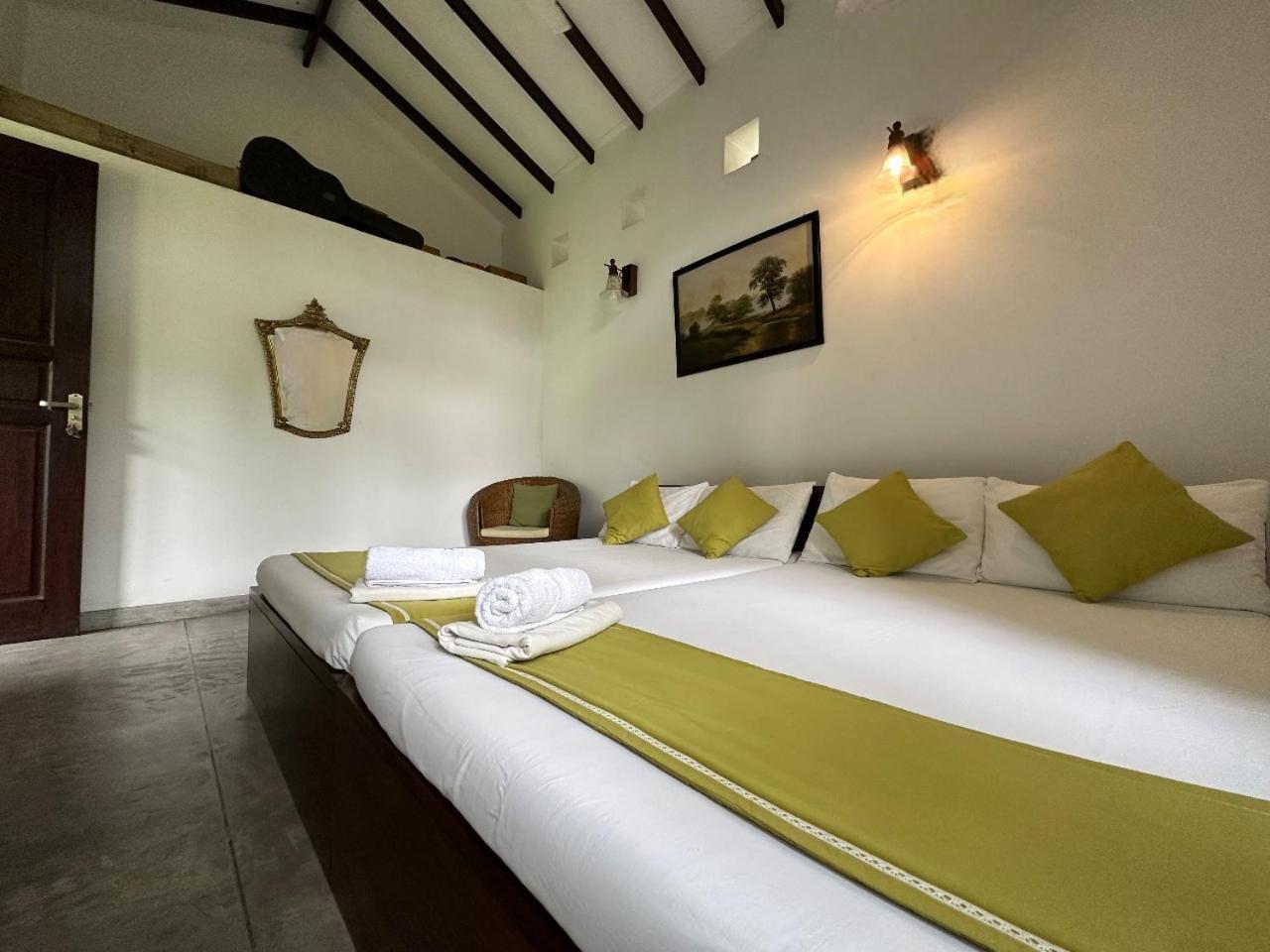 Rockydale Home Stay Kandy Esterno foto